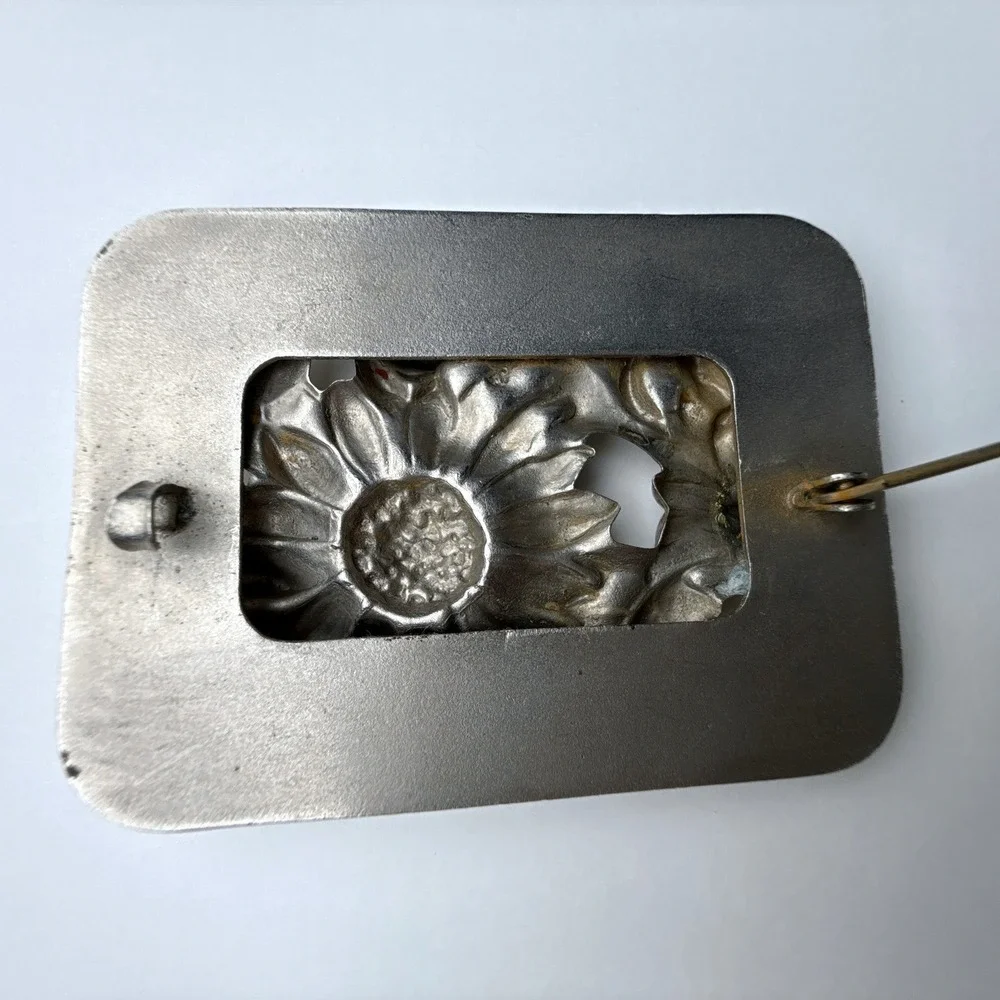 Vintage Sash Pin C Clasp Brooch‎ Daisy Sunflower Silver Tone Open Work Repousse